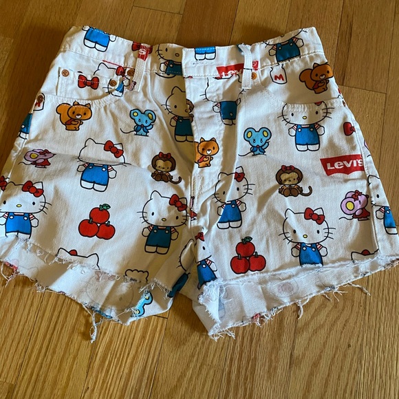 Levi's Pants - Hello Kitty Shorts